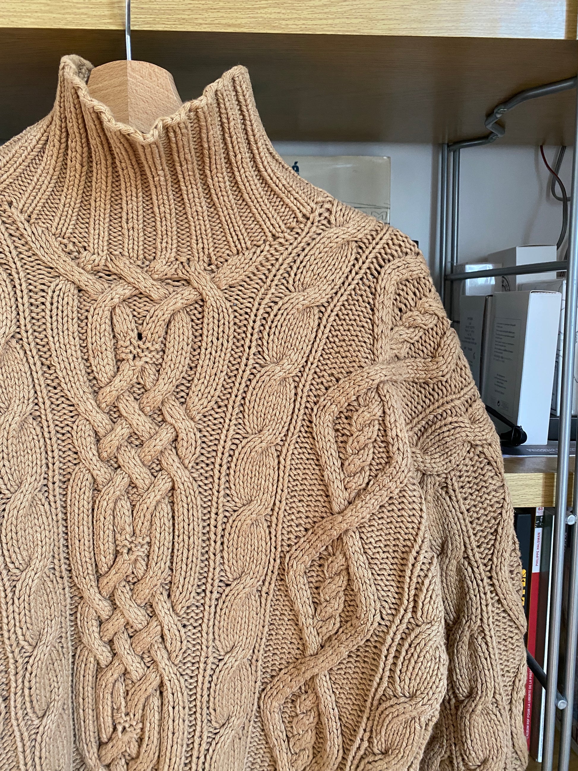 c.1990 Brown Handknitted Blanc Bleu pullover