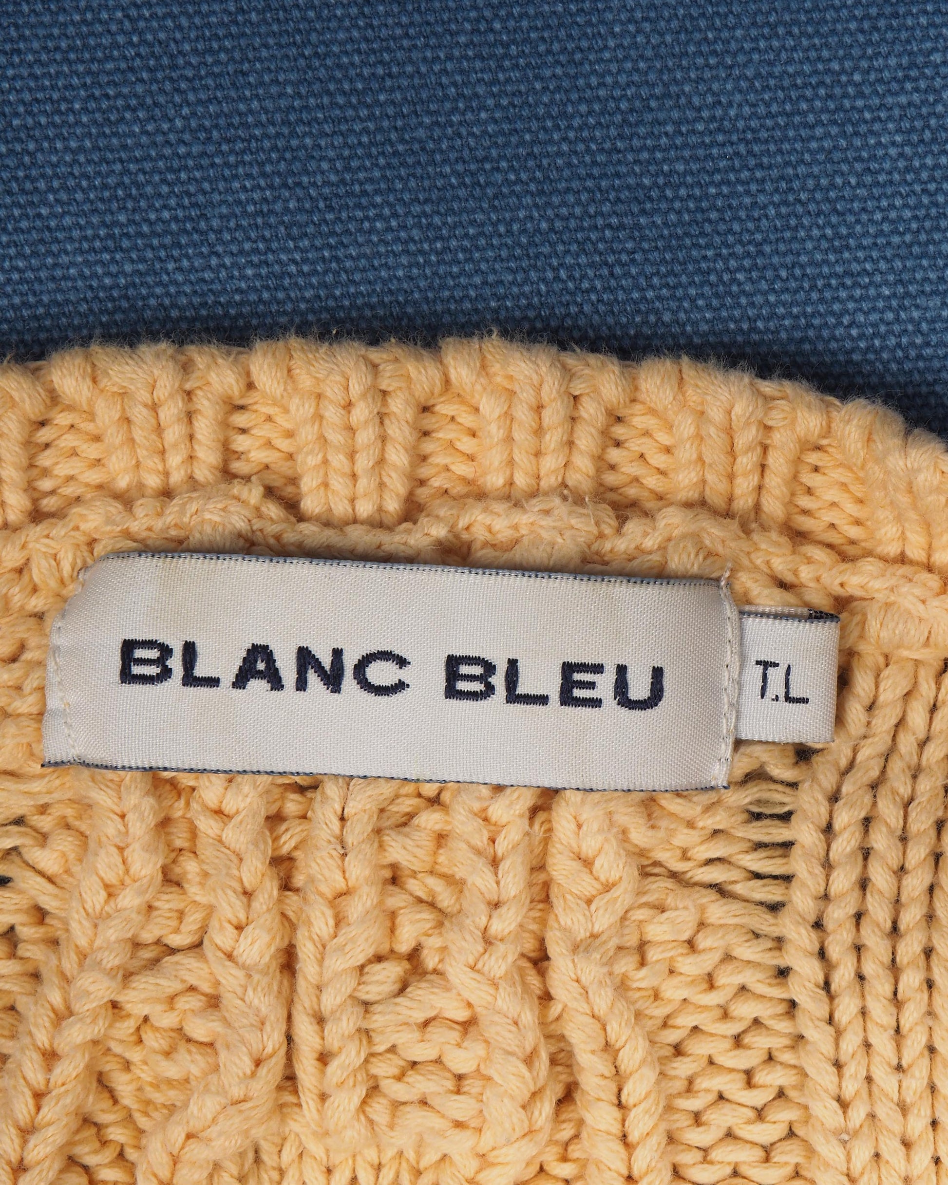 c.1980 Pull Blanc Bleu Jaune