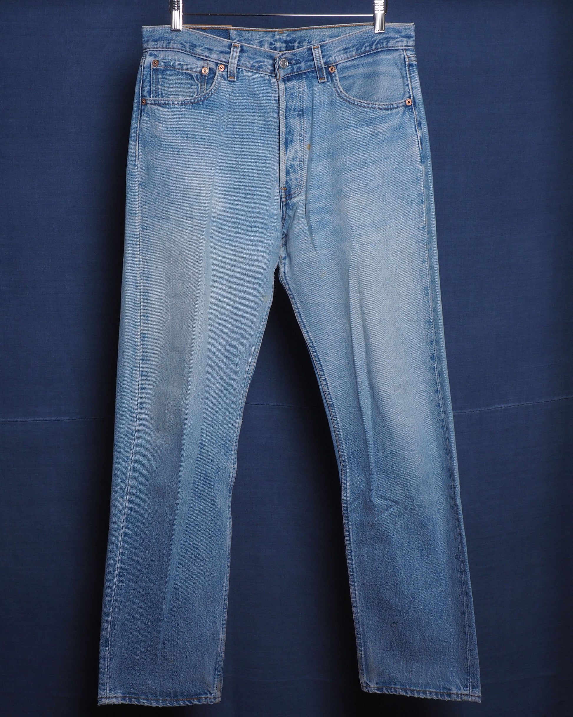 c.1990 Levi's 501 (33x32) Made in U.S.A