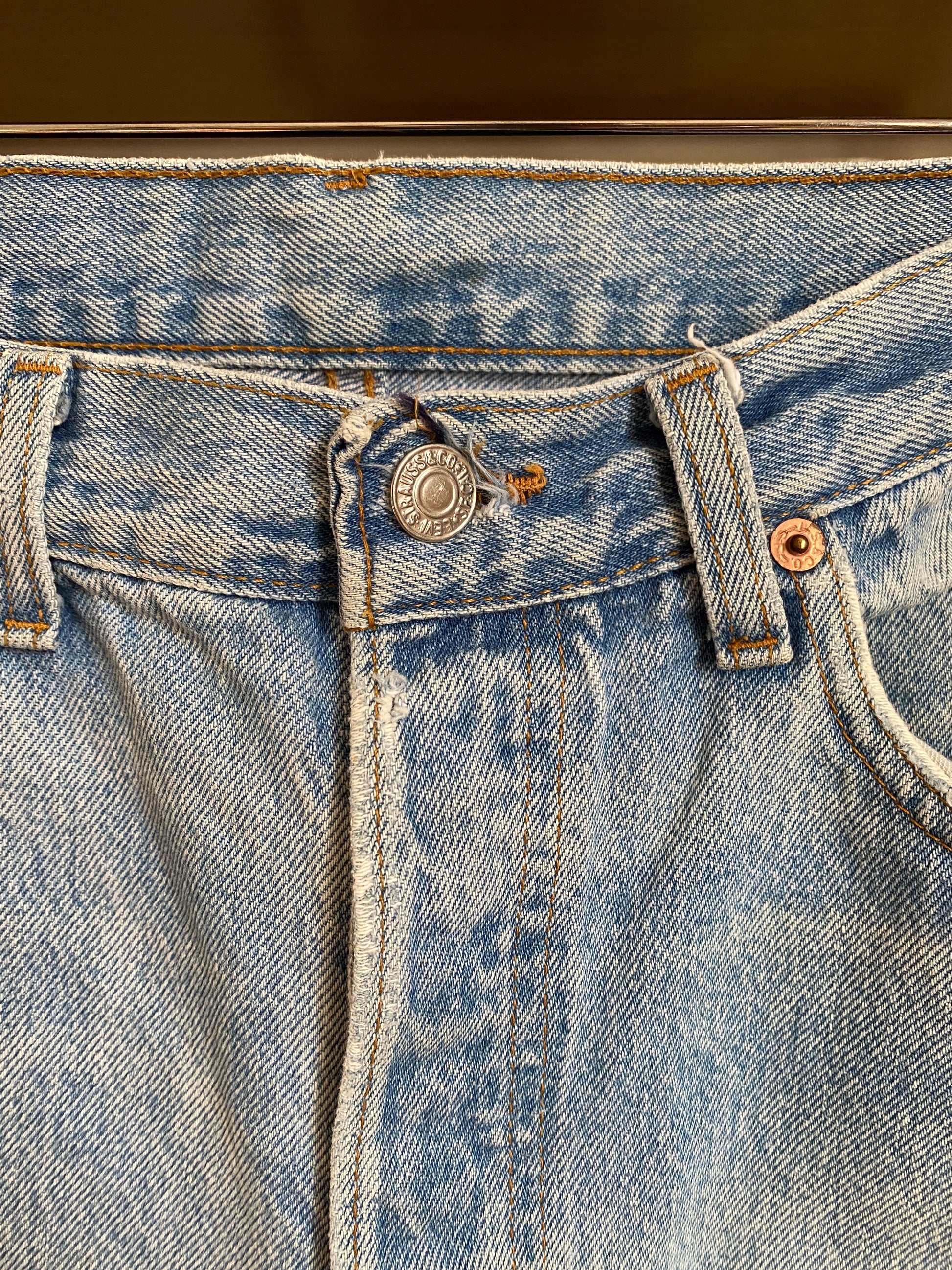 c.1980 Levi's 501 (34x34) Made in U.S.A