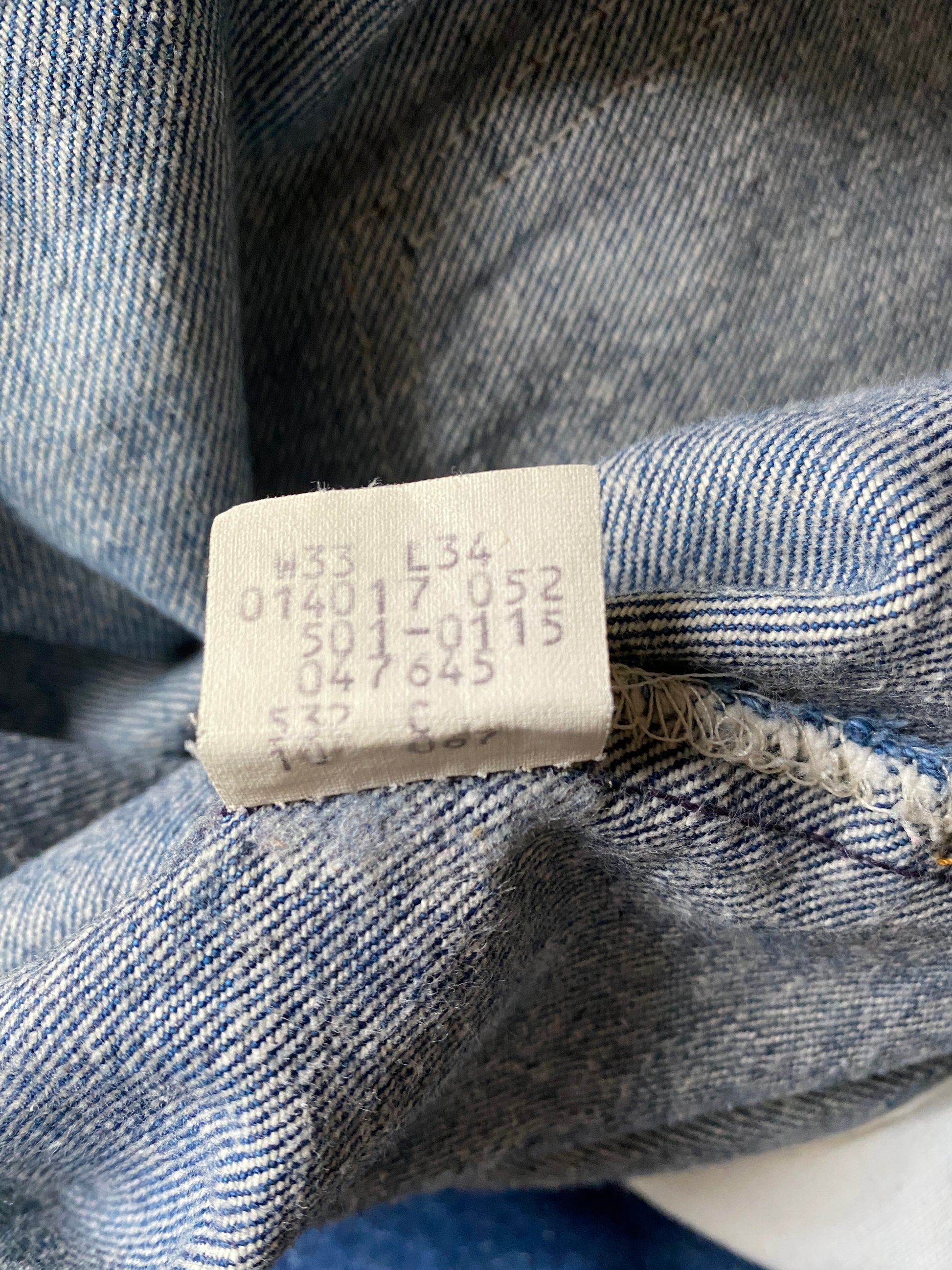 c.1980 Levi's 501 (33x34) Made in U.S.A