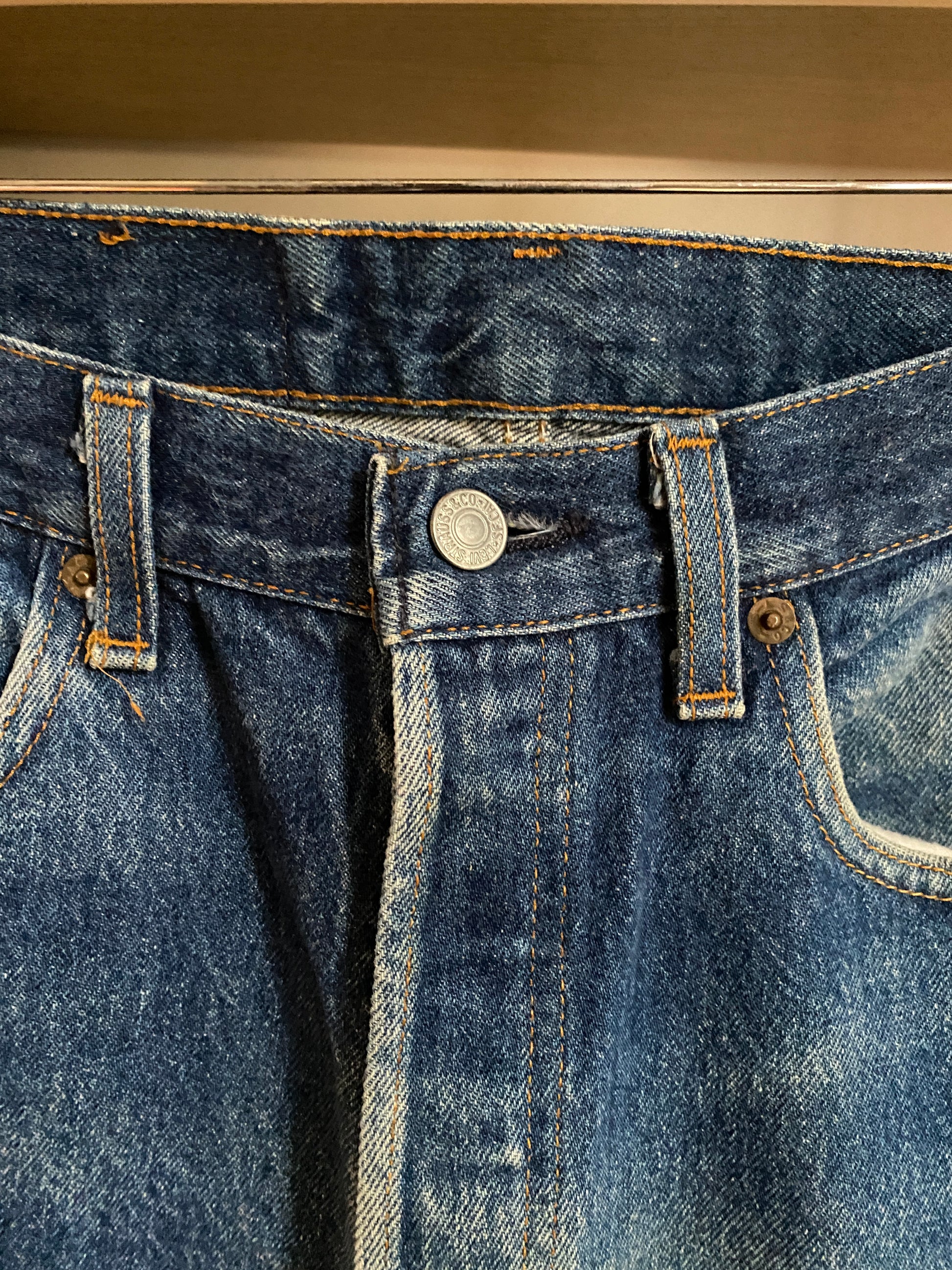 c.1980 Levi's 501 (33x34) Made in U.S.A