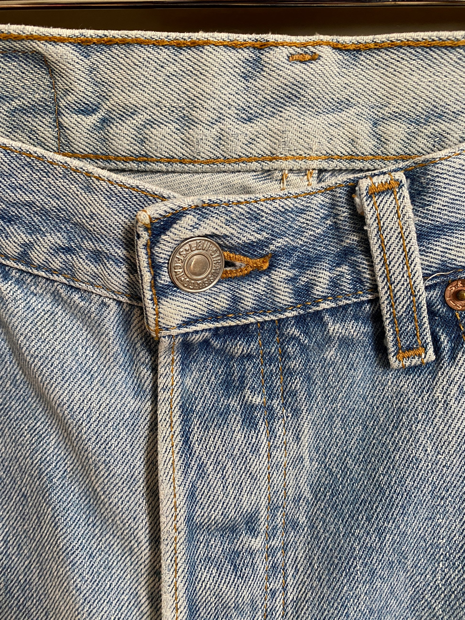 c.1990 Levi's 501 (34x30) Made in U.S.A