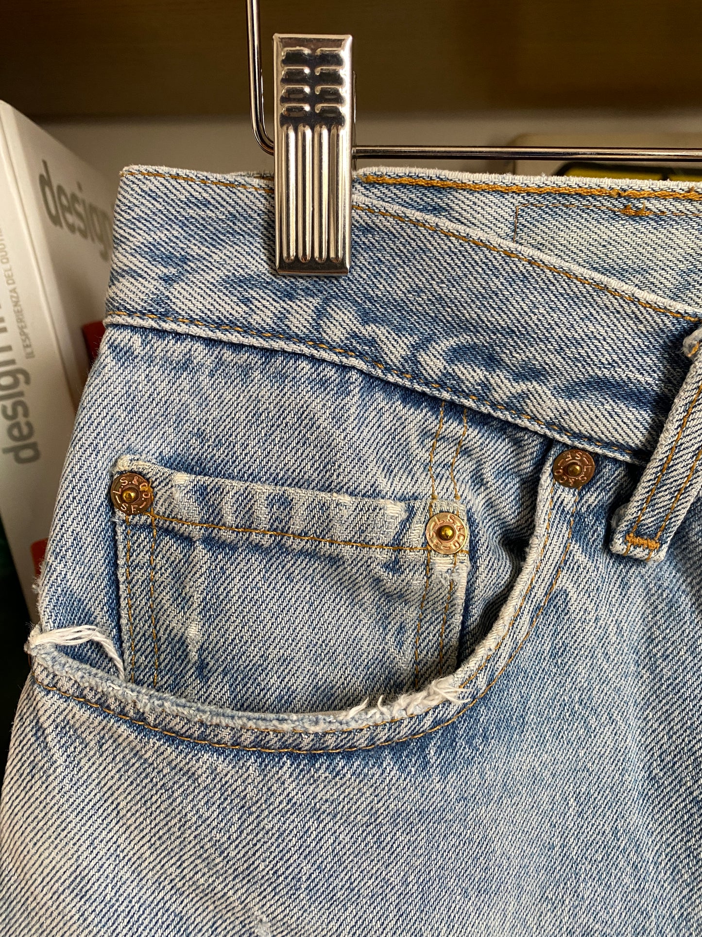 c.1990 Levi's 501 (34x30) Made in U.S.A