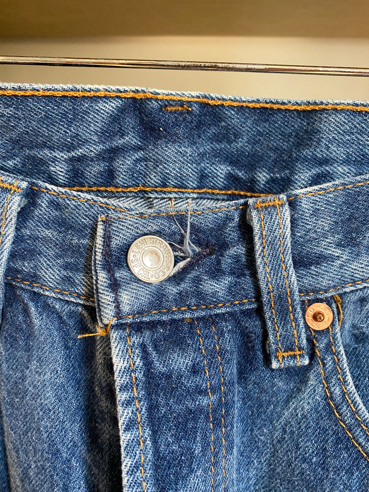 c.1980 Levi's 501 (33x34) Made in U.S.A